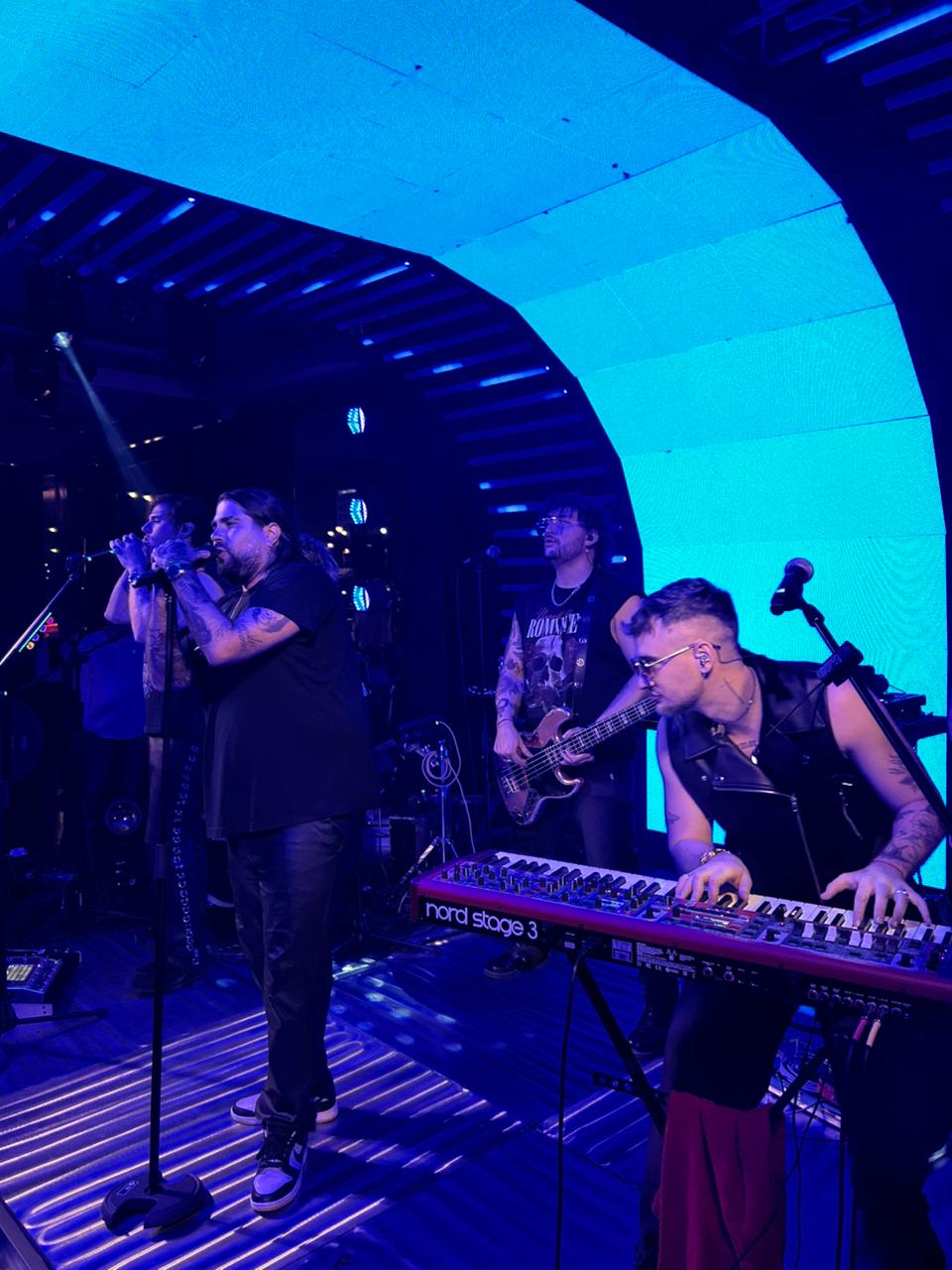 Nuestro Romance — Sonido en vivo